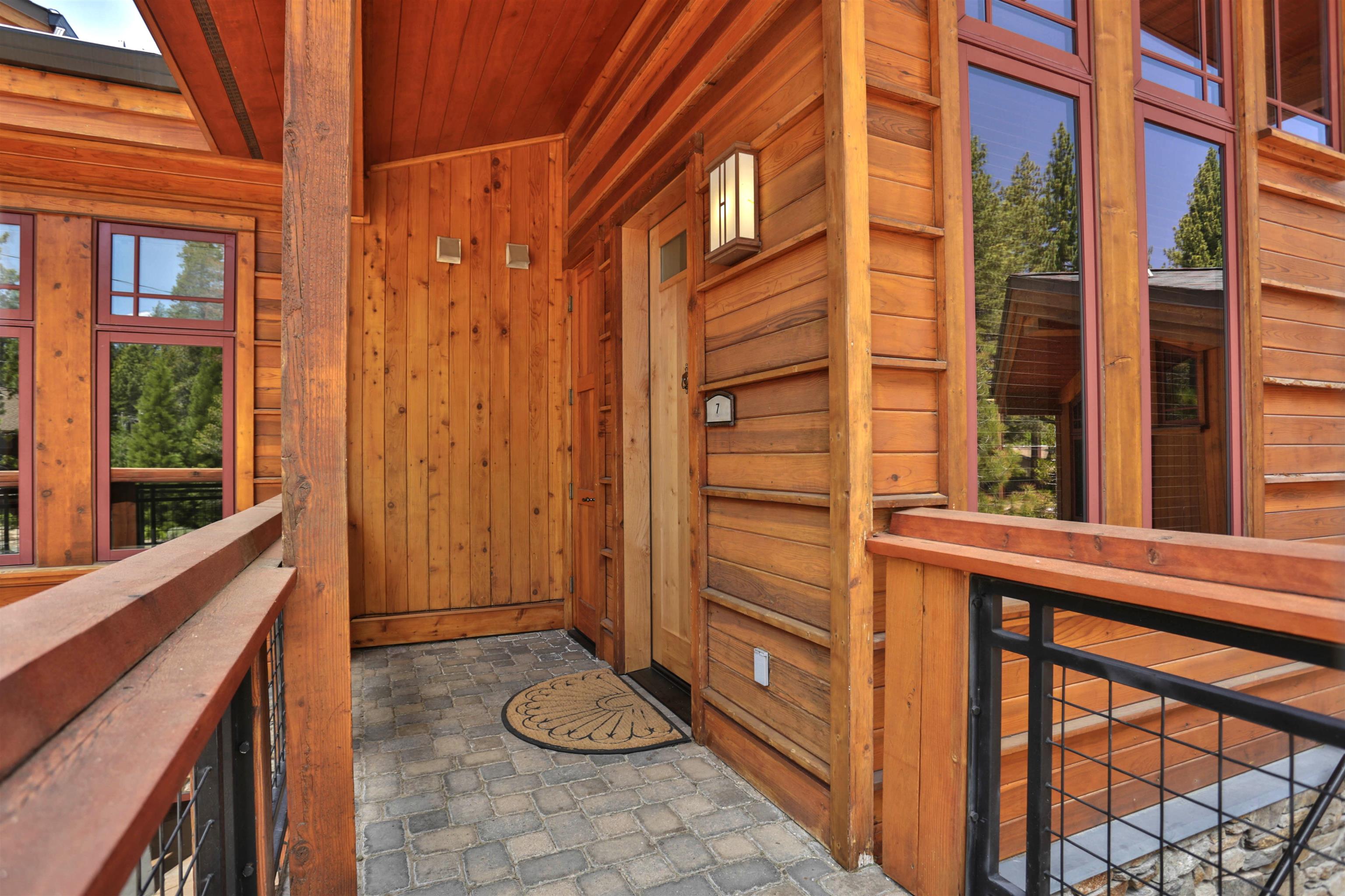 6750 North Lake Boulevard # 1 Unit: #7B-1