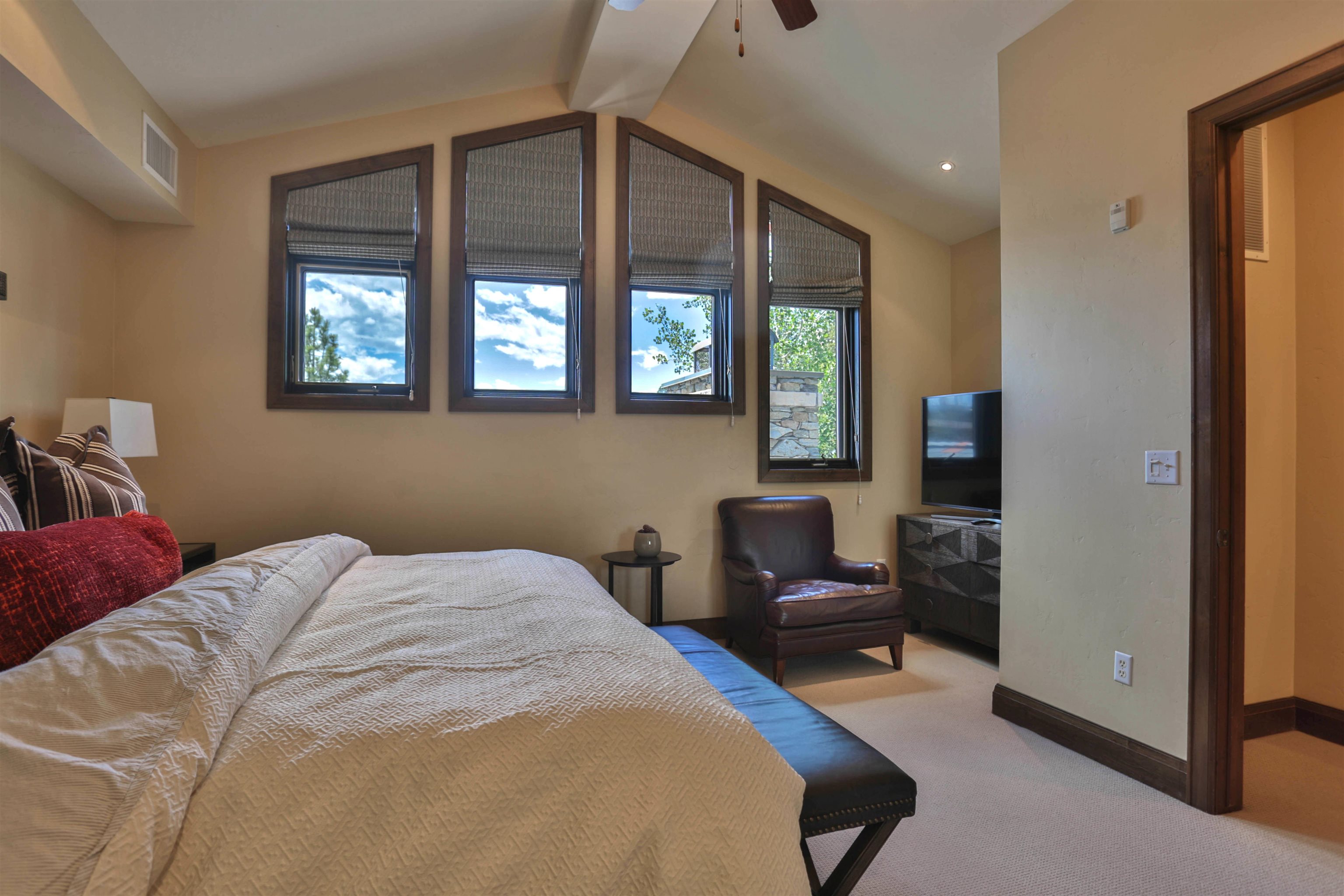 6750 North Lake Boulevard # 1 Unit: #7B-1
