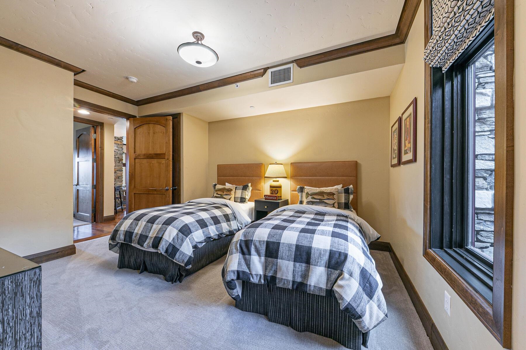 6750 North Lake Boulevard # 9A Unit: #9A