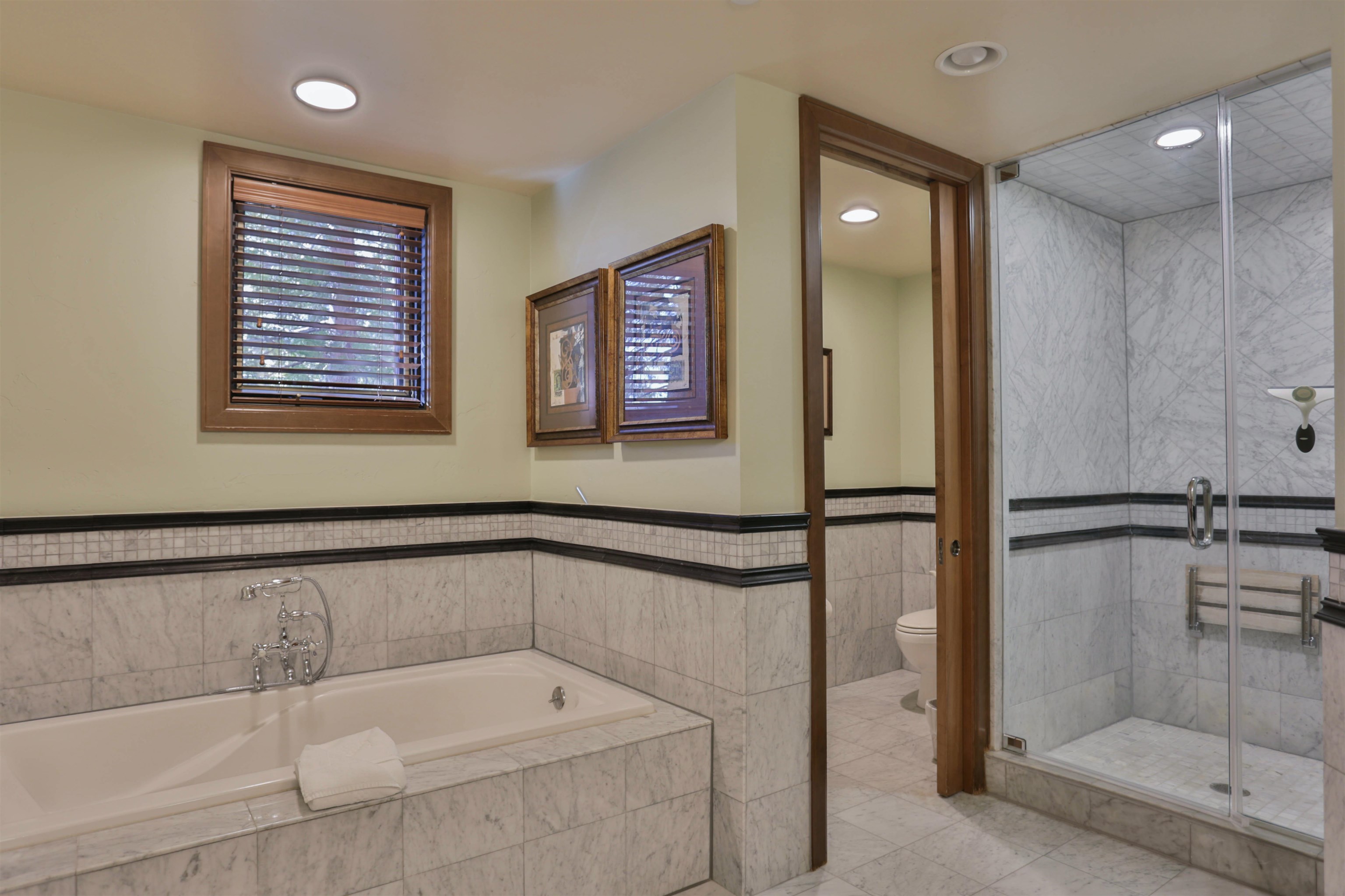 6750 North Lake Boulevard # 19F Unit: #19F