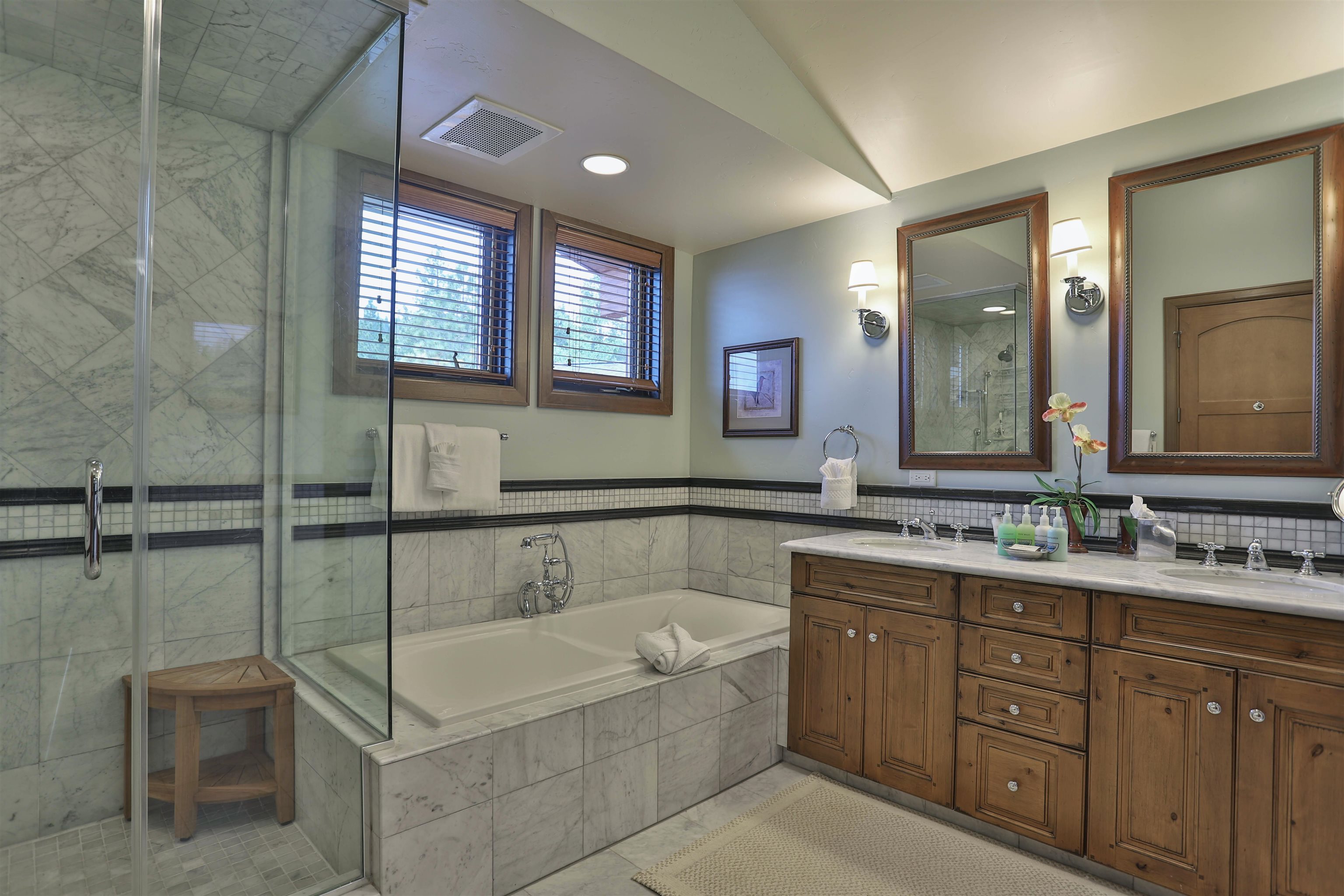 6750 North Lake Boulevard # 2E Unit: #2E