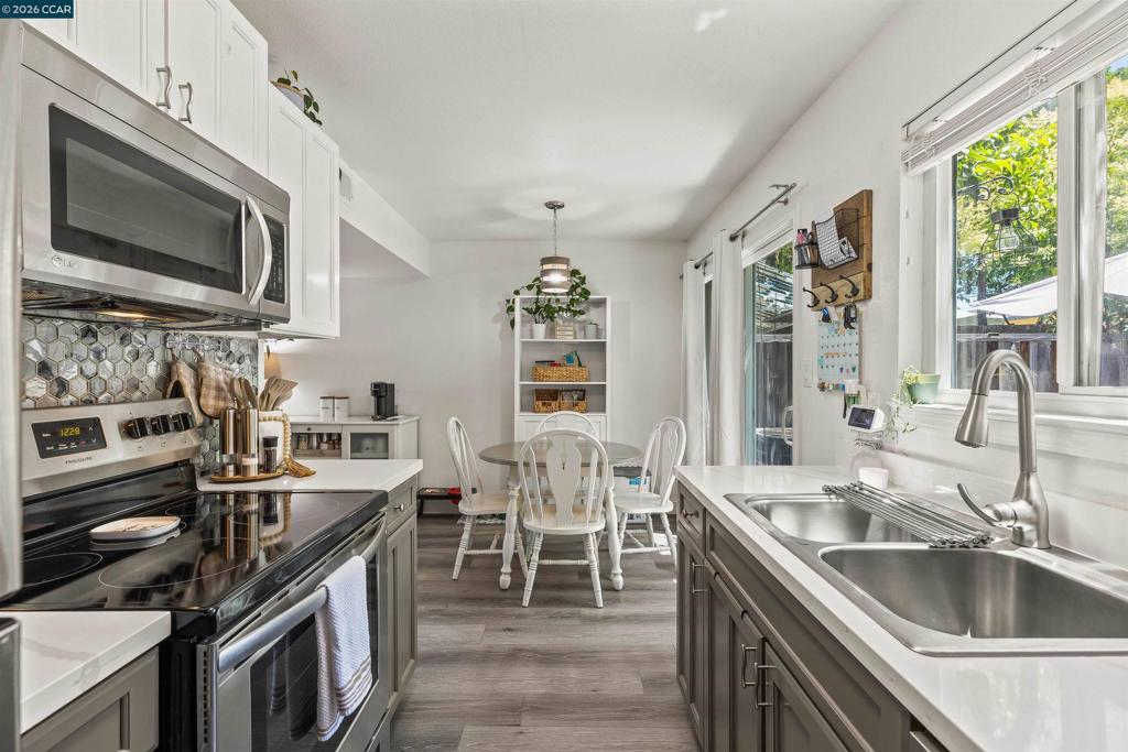 126 Muir Rd