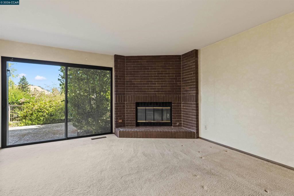 1085 Camino Verde Cir