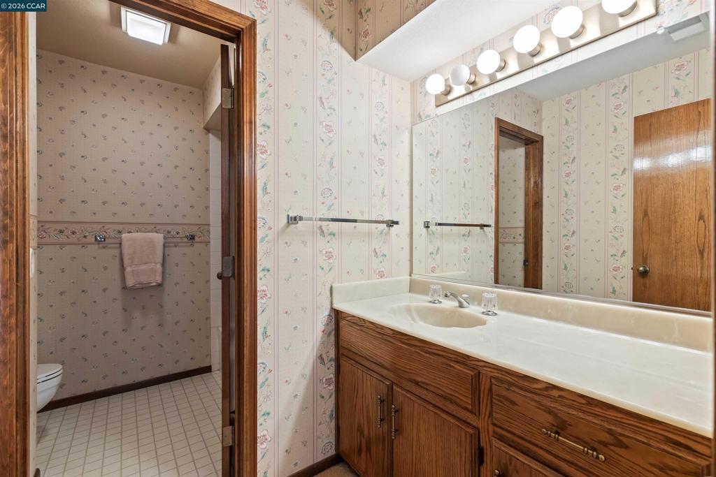 1085 Camino Verde Cir