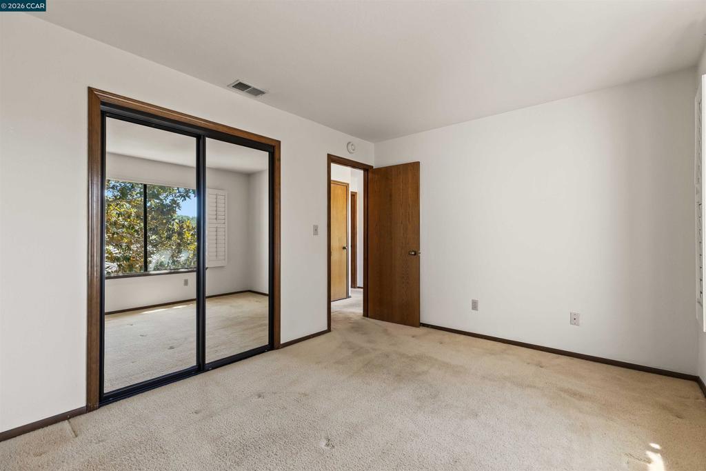 1085 Camino Verde Cir