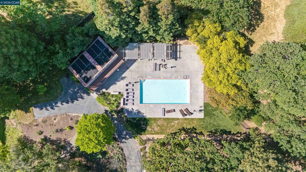 1085 Camino Verde Cir