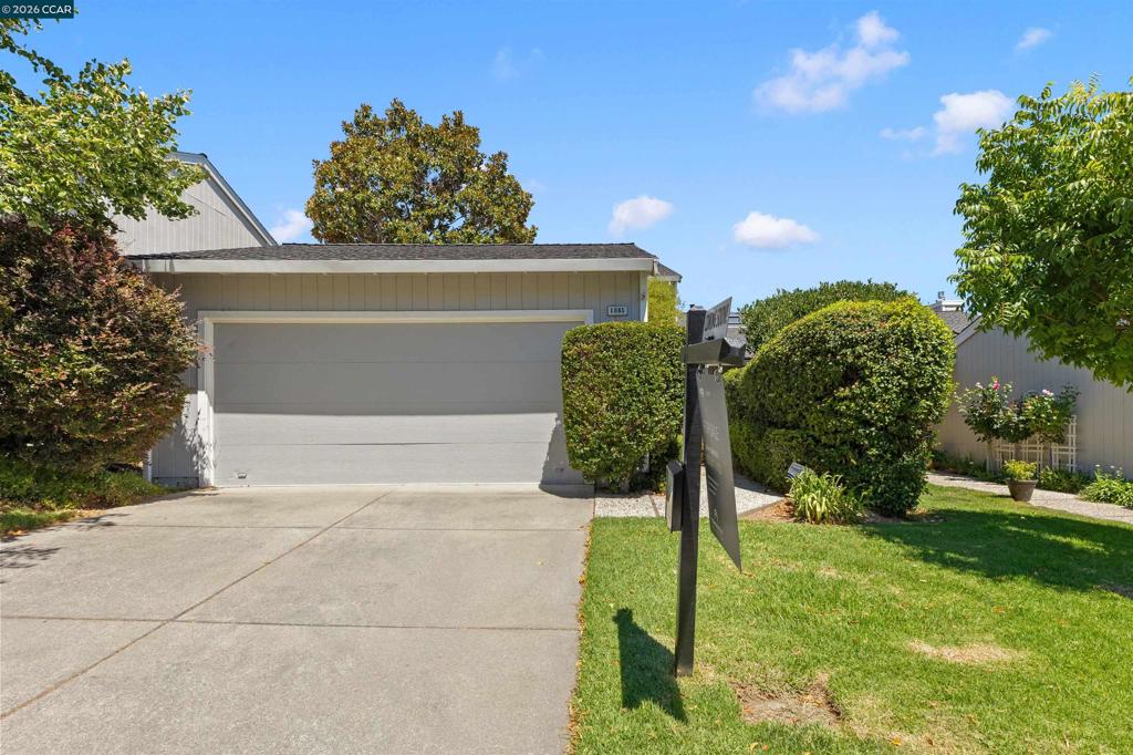1085 Camino Verde Cir