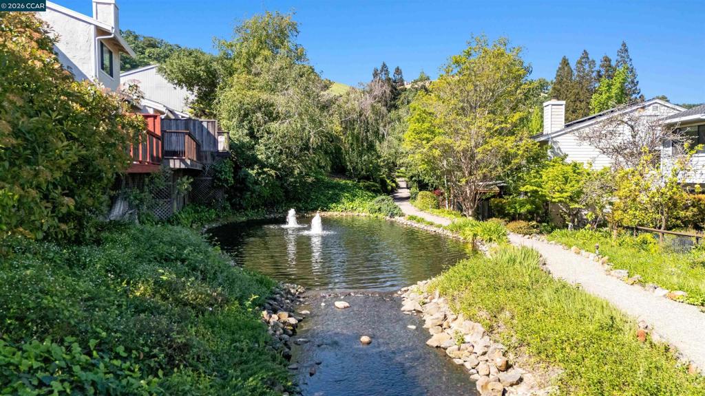 1085 Camino Verde Cir