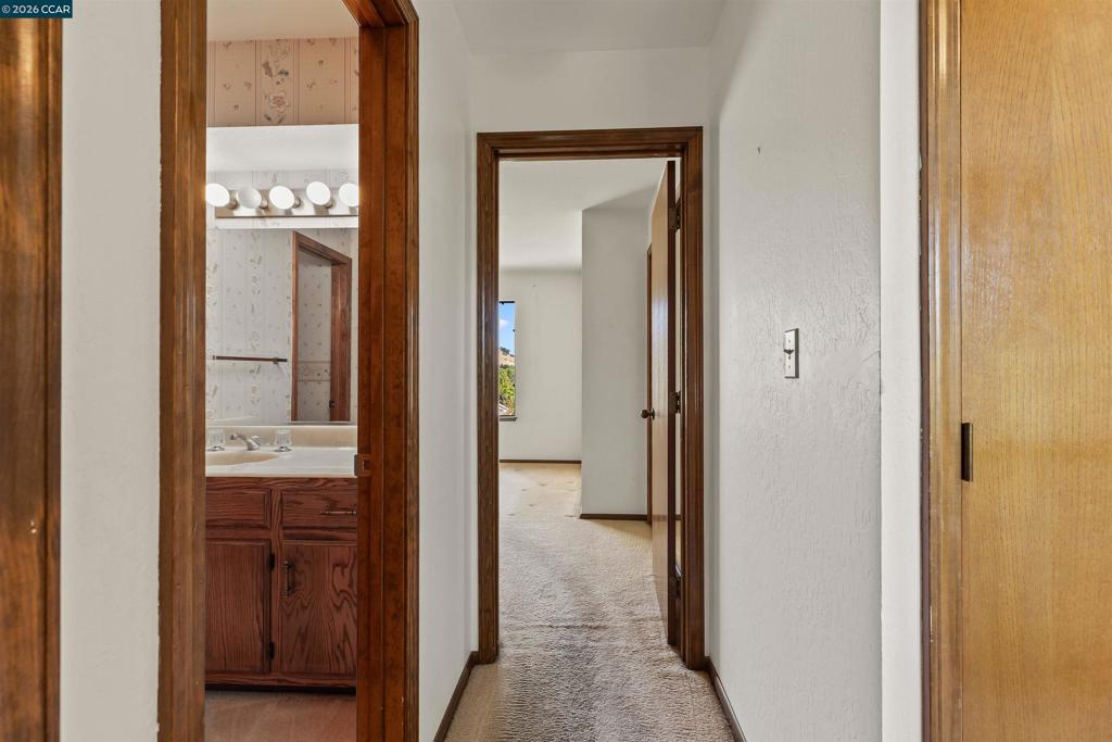1085 Camino Verde Cir