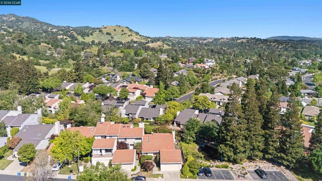 1085 Camino Verde Cir