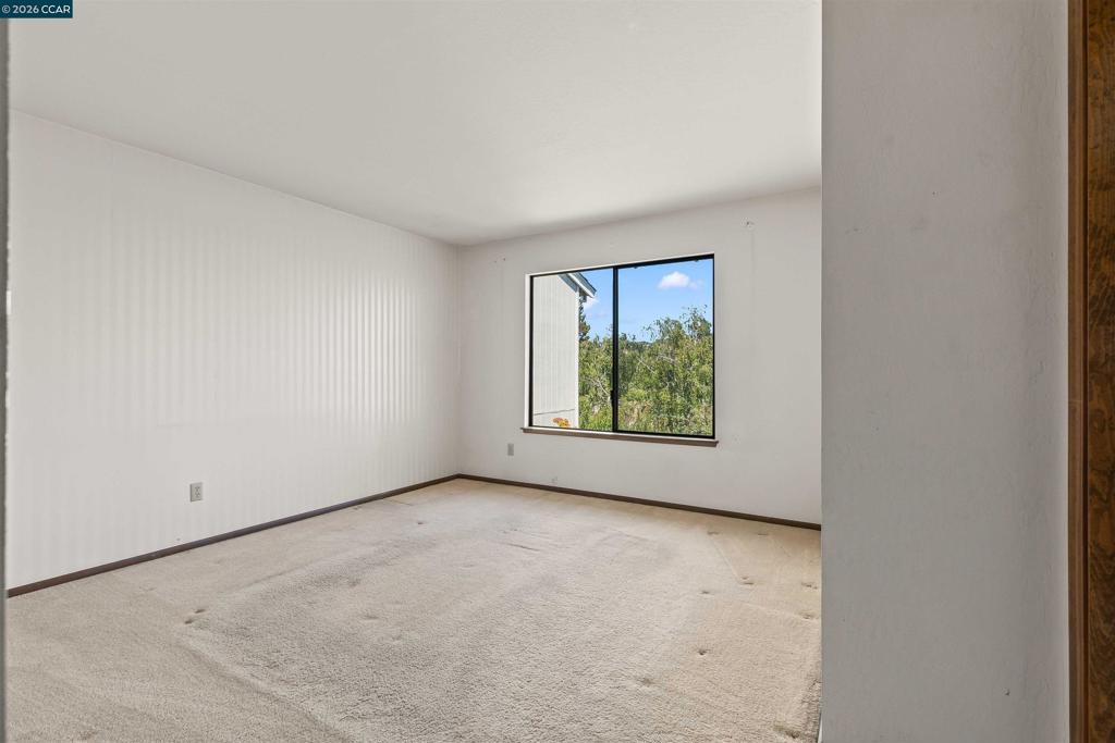 1085 Camino Verde Cir