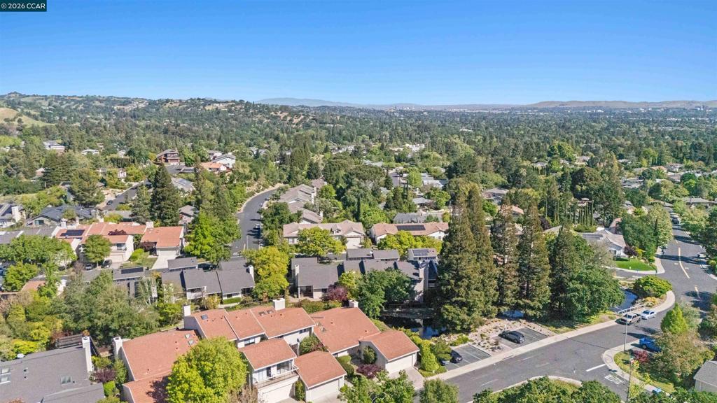1085 Camino Verde Cir