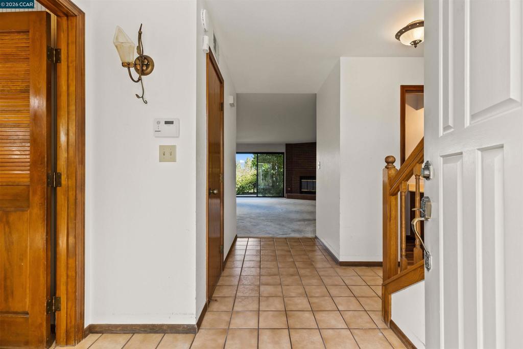 1085 Camino Verde Cir