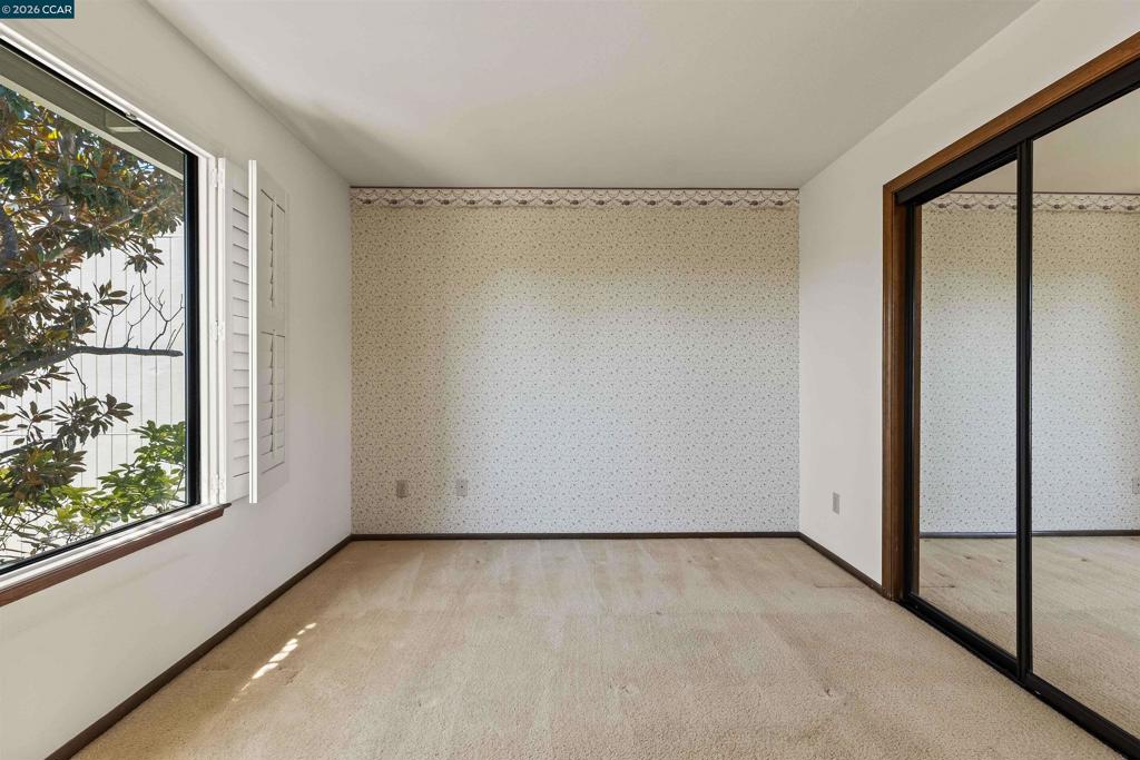 1085 Camino Verde Cir