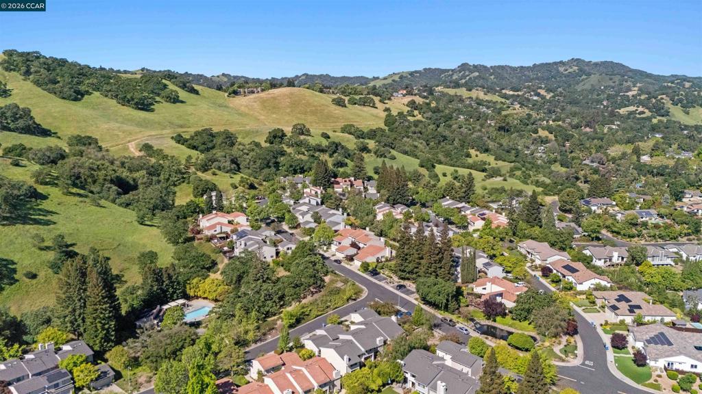 1085 Camino Verde Cir