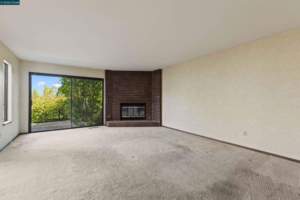 1085 Camino Verde Cir