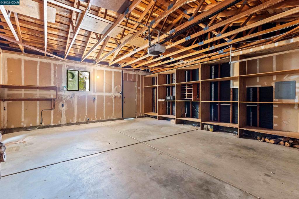 1085 Camino Verde Cir