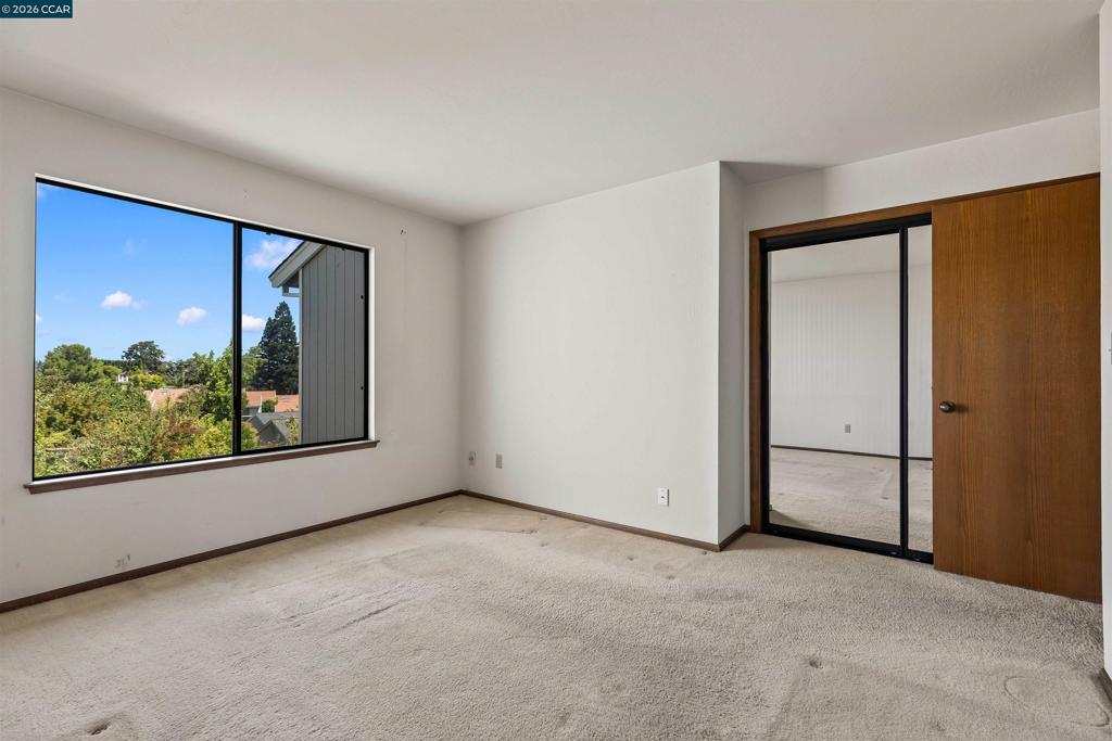1085 Camino Verde Cir
