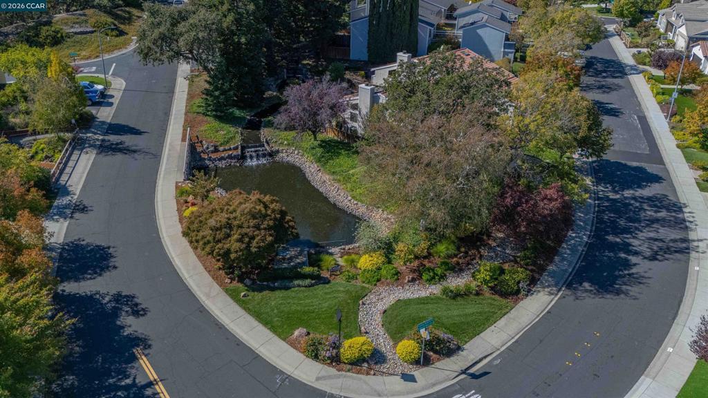 1085 Camino Verde Cir