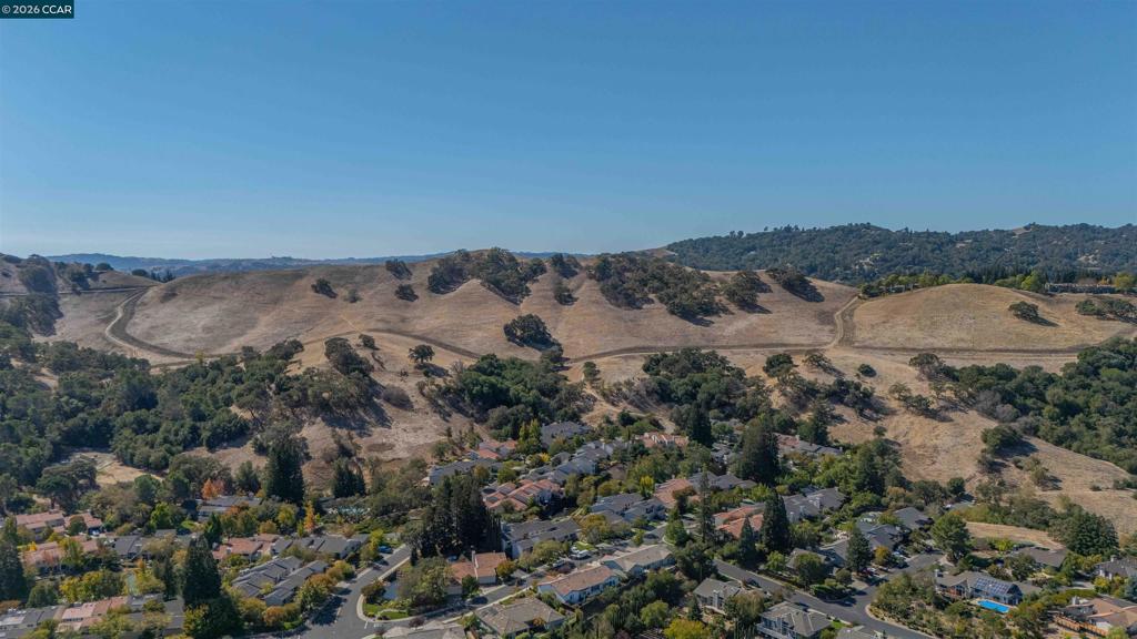 1085 Camino Verde Cir