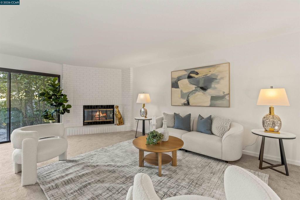 1085 Camino Verde Cir