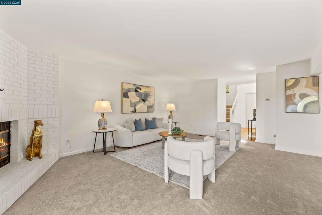 1085 Camino Verde Cir