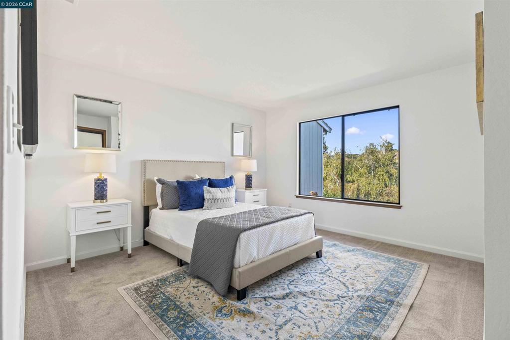 1085 Camino Verde Cir