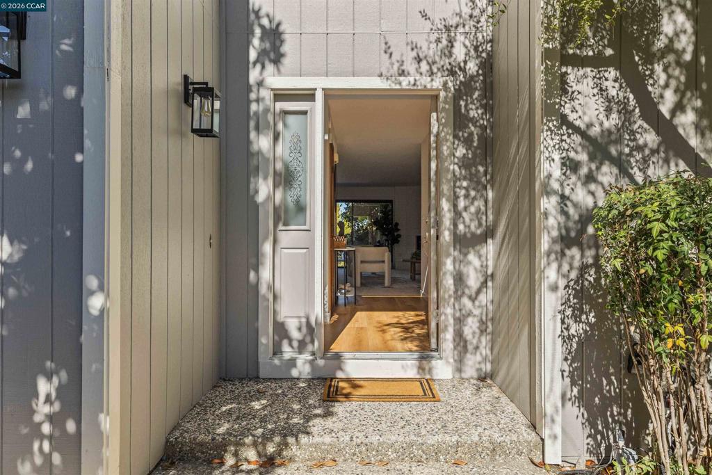 1085 Camino Verde Cir