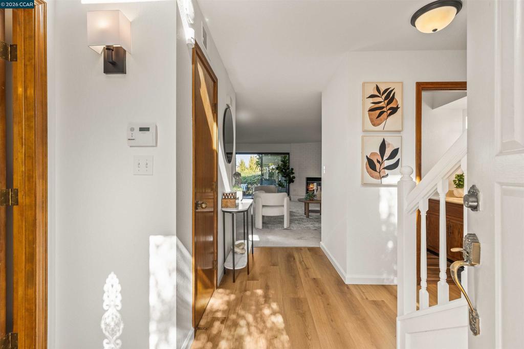 1085 Camino Verde Cir