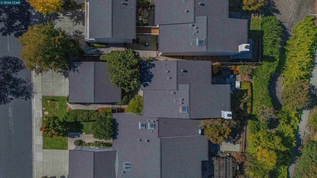1085 Camino Verde Cir