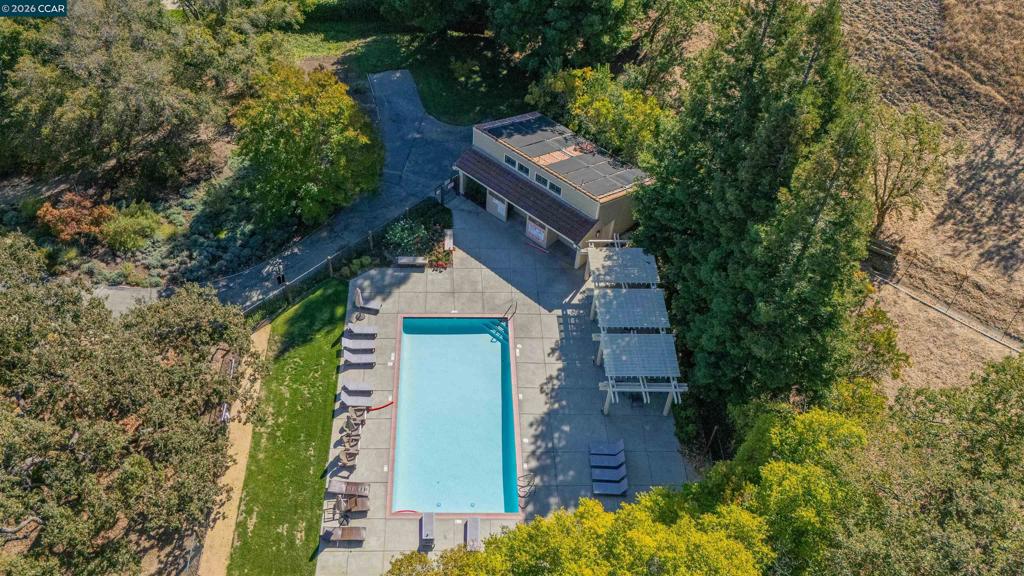 1085 Camino Verde Cir