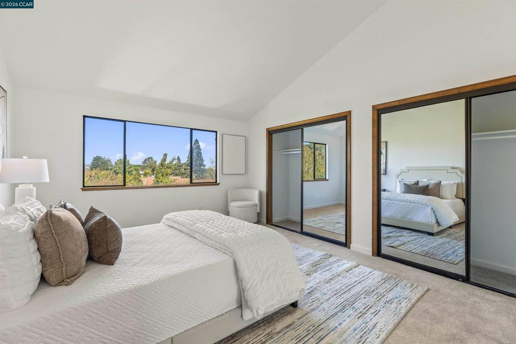 1085 Camino Verde Cir
