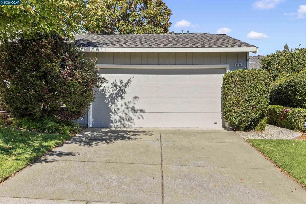 1085 Camino Verde Cir