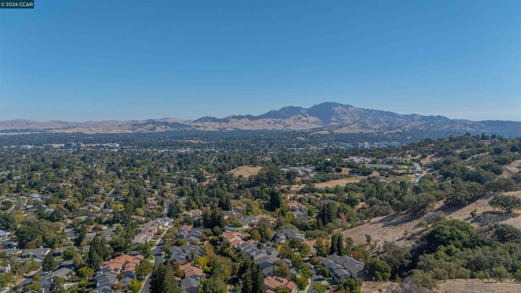 1085 Camino Verde Cir