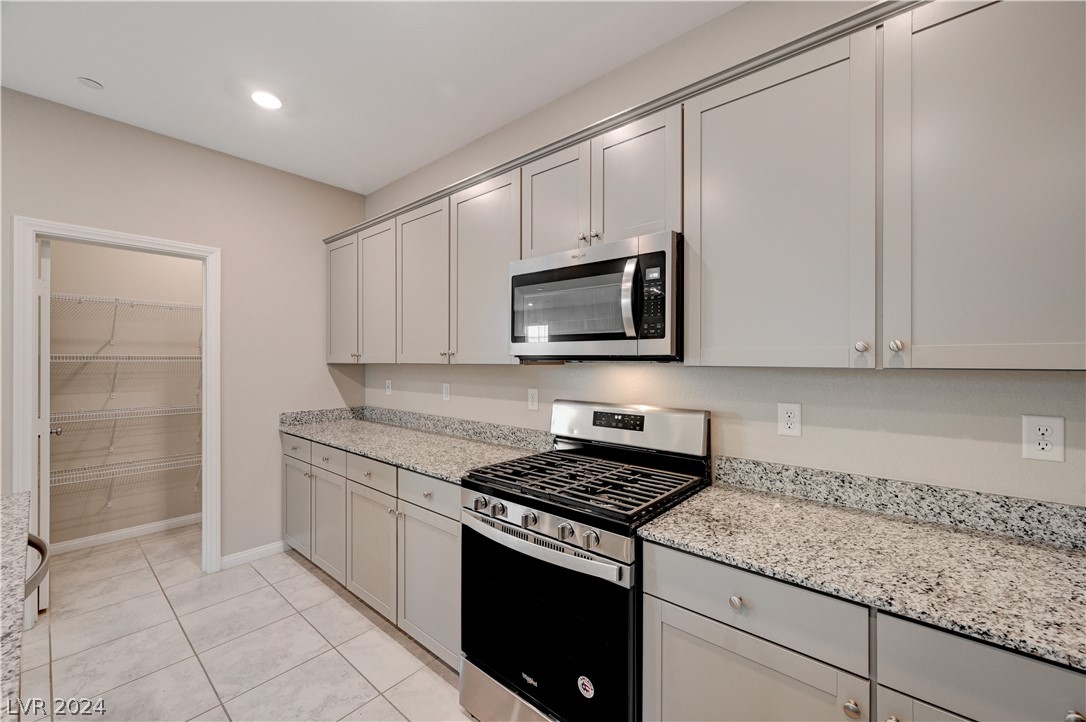 2464 Bellinzona Place