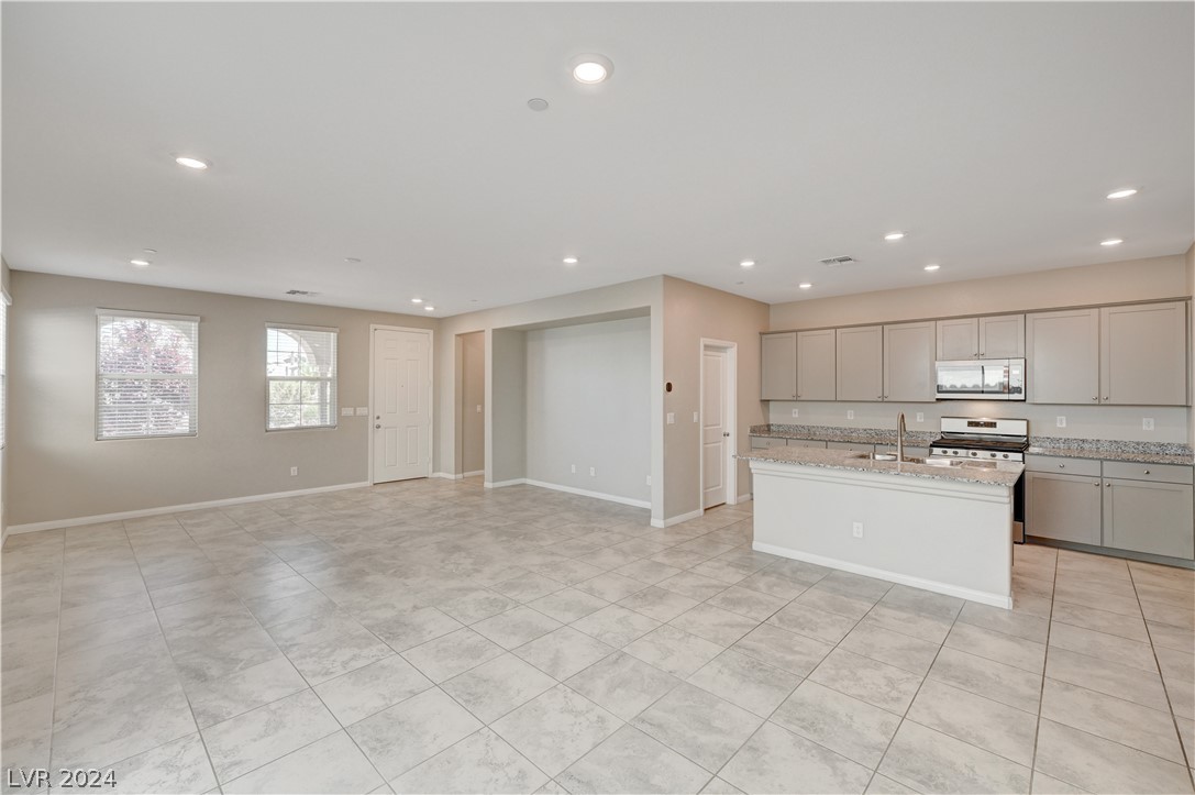 2464 Bellinzona Place