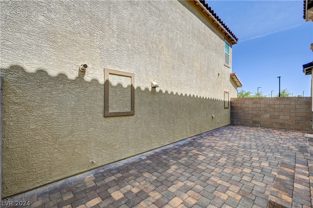 2464 Bellinzona Place