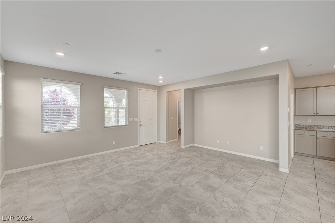 2464 Bellinzona Place