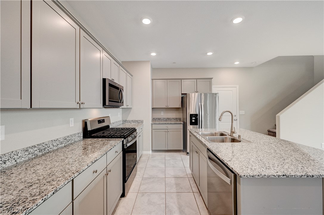 2464 Bellinzona Place