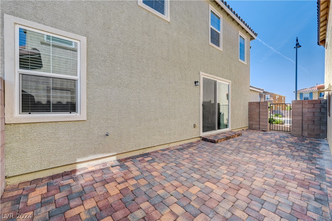 2464 Bellinzona Place