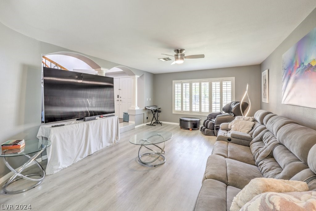 8937 Sailplane Avenue