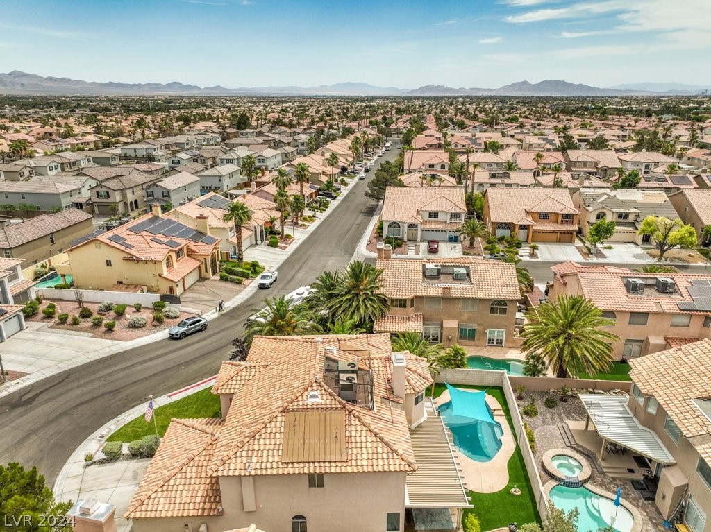 8937 Sailplane Avenue