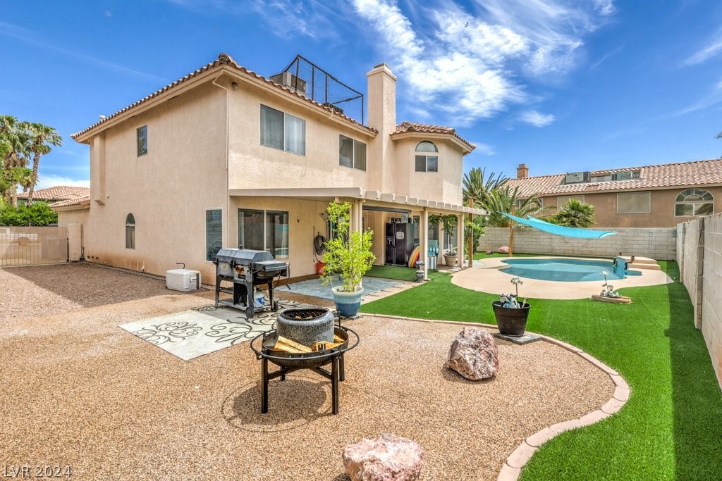 8937 Sailplane Avenue