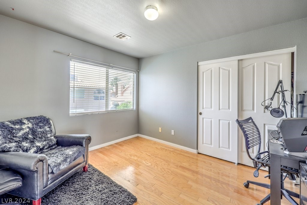 8937 Sailplane Avenue