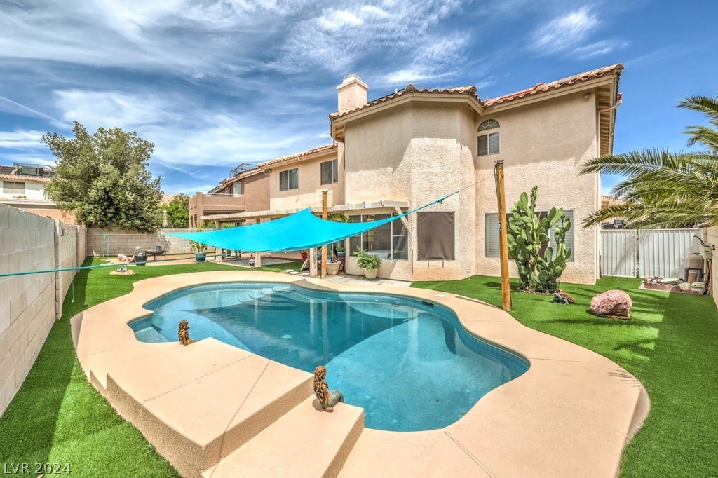 8937 Sailplane Avenue