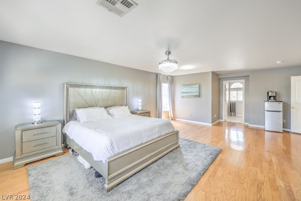 8937 Sailplane Avenue