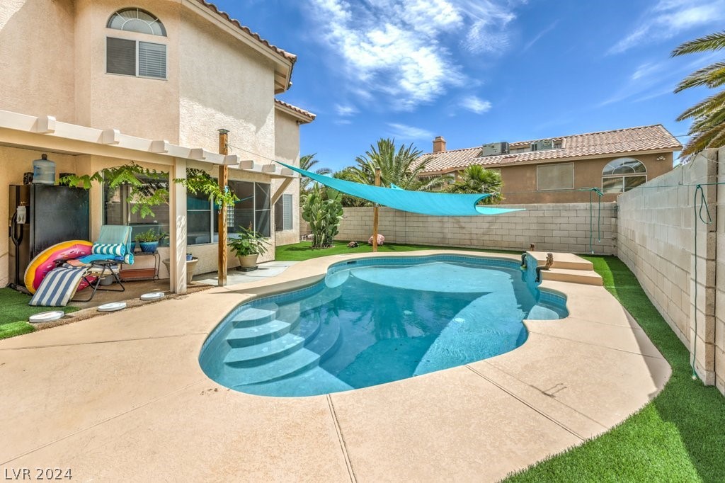 8937 Sailplane Avenue