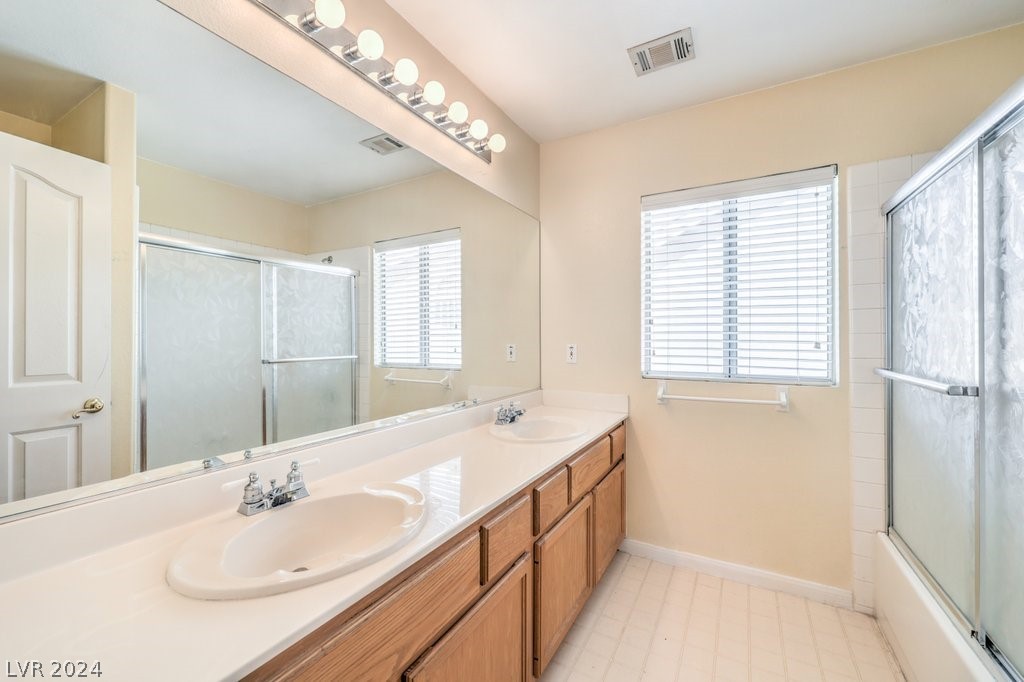 8937 Sailplane Avenue