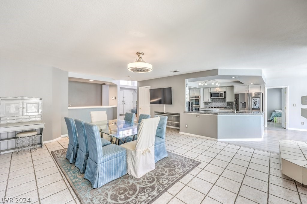 8937 Sailplane Avenue