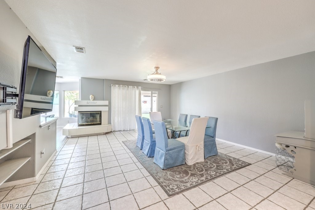 8937 Sailplane Avenue